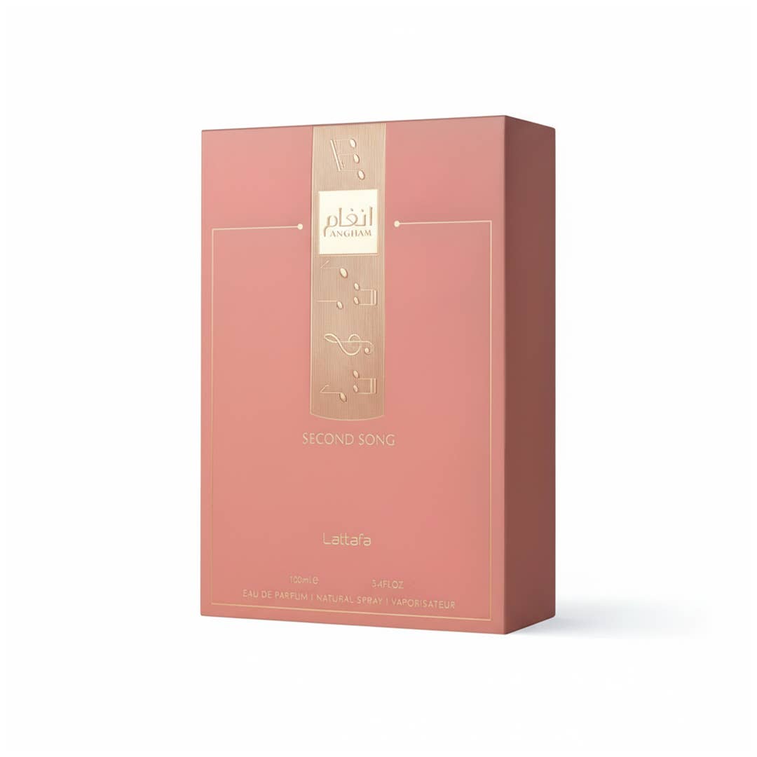 Lattafa Angham Second Song Eau de Parfum Flasche mit goldener Umhüllung und Blumendüften, elegante Parfümflasche auf weißem Hintergrund