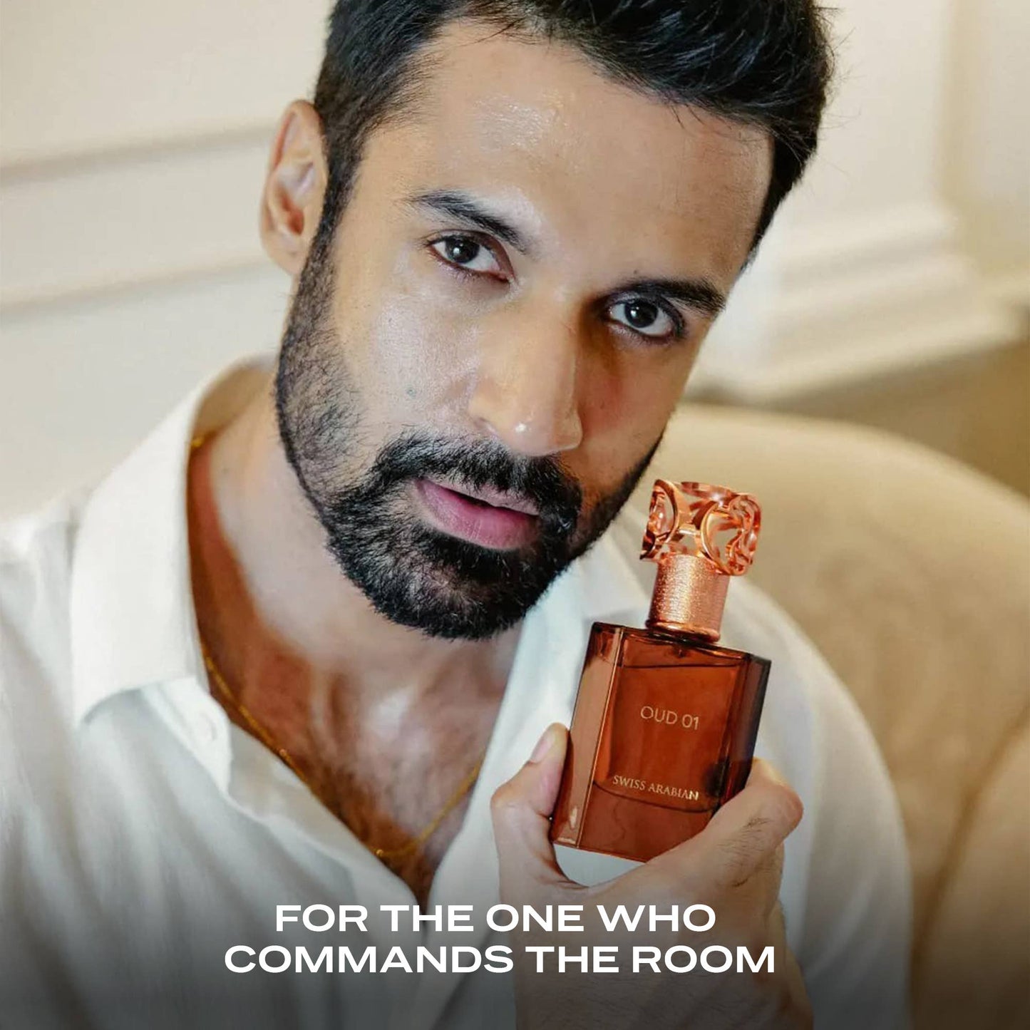 SWISS ARABIAN Oud 01 Eau de Parfum Flasche mit goldener Kappe und eleganten Design auf weißem Hintergrund